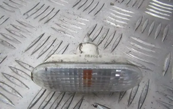 Ford Focus Front fender indicator light 4m5a13k309aa 4m5a-13k309-aa