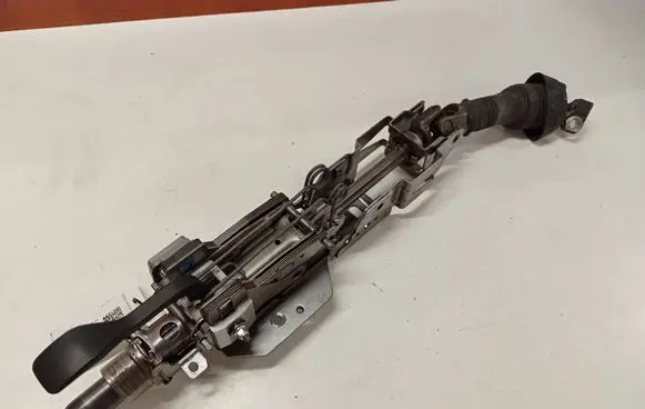 Steering wheel axle set