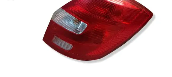 Toyota Yaris Rear/tail lights 5J6945096