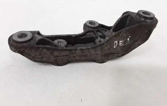 Opel Insignia A Gearbox mounting bracket 13228255
