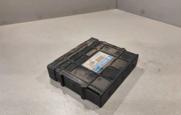Hyundai Santa Fe Gearbox control unit/module 9544039620 9090930040A2 128423Y