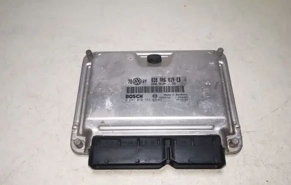 Volkswagen PASSAT B5.5 Engine control unit/module 038906019EB 0281010553