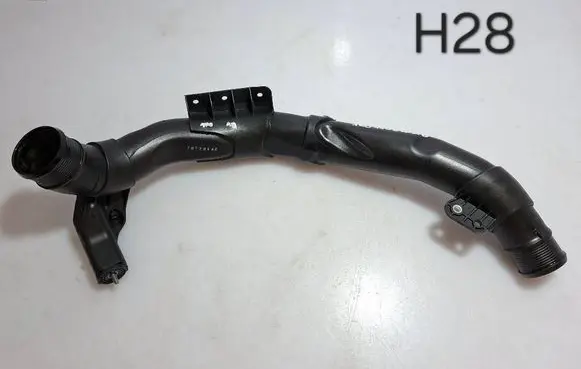 Volkswagen PASSAT B7 Intercooler hose/pipe 1K0145840AB