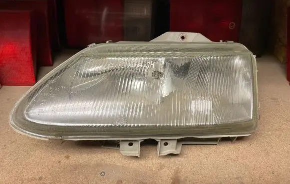 Renault Laguna I Headlight/headlamp