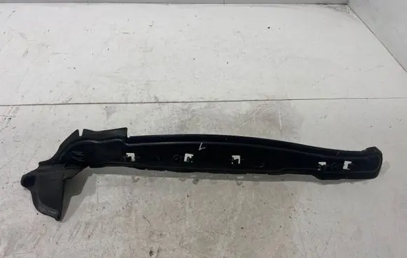 Skoda Superb B8 (3V) Fender foam support/seal 3V0821111B
