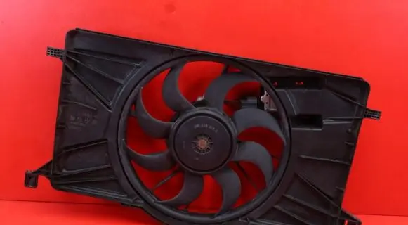 Ford Focus ST Electric radiator cooling fan 8V61-8C607-FD