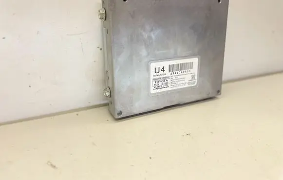 Lexus ES 300h (6th Gen) GPS navigation control unit/module 8674133020 4348000573 2342068654