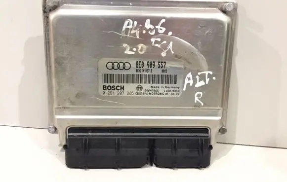 Audi A4 S4 B6 8E 8H Engine control unit/module 8E0909557 0261207285