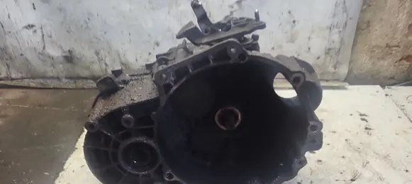Volkswagen PASSAT B6 Manual 6 speed gearbox FUQ 15036P02