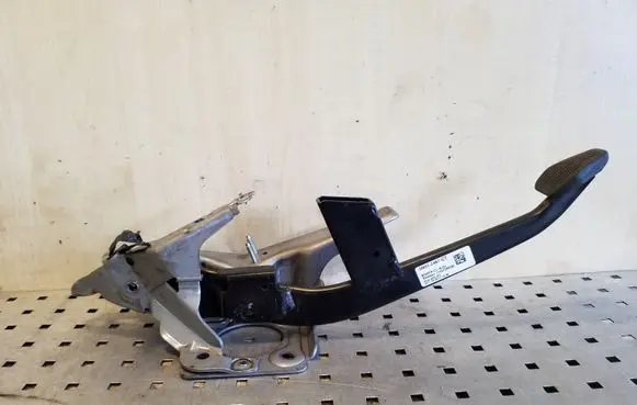 Ford Kuga I Brake pedal 3M512467CT