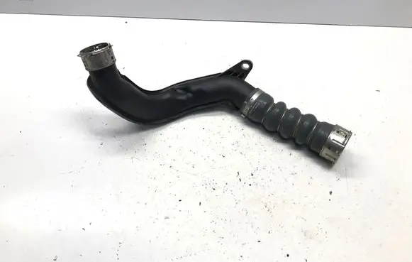 BMW X1 U11 Intercooler hose/pipe 8489556