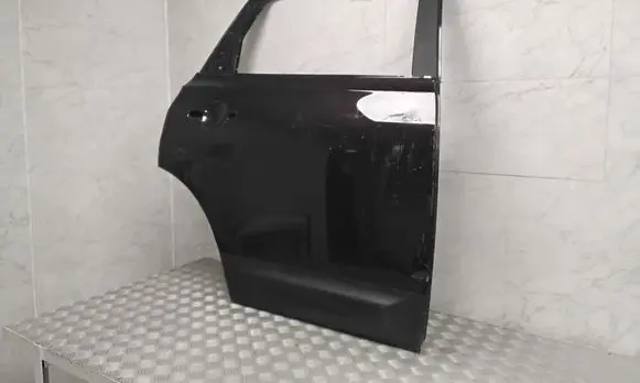 Nissan Qashqai+2 Rear door