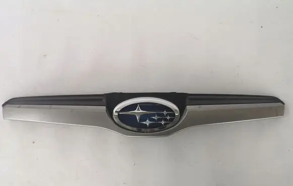 Subaru Forester SJ Front bumper upper radiator grill