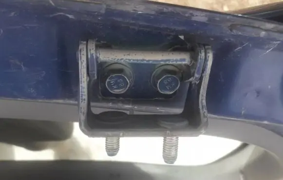 Chevrolet Lacetti Tailgate/trunk/boot hinge