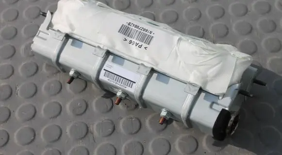 Mitsubishi L200 Knee airbag MITSUBISHI7030A802 7030A802 DSY91BHAAV00
