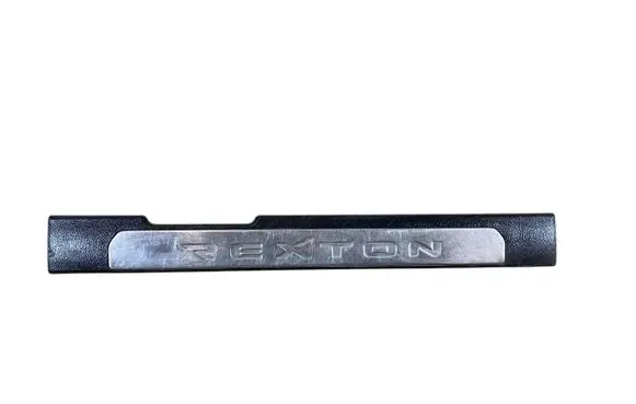 SsangYong Rexton I Front sill trim cover 7729008010