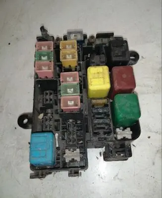 Mazda 626 Fuse module