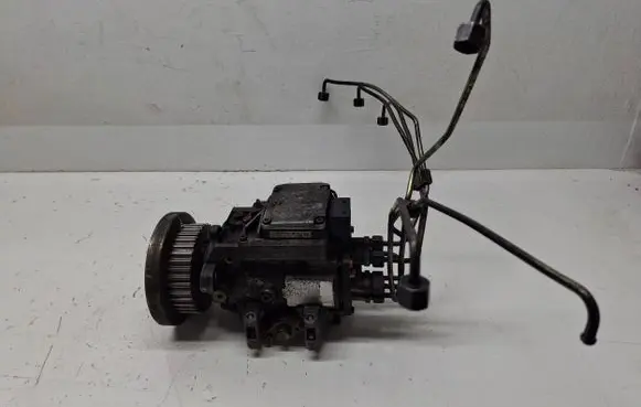 Audi A6 S6 C5 4B Fuel injection high pressure pump 059130106A 8644276011