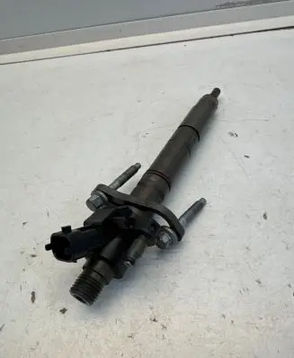 Land Rover Discovery 4 - LR4 Fuel injector 9X2Q9K546DB 0445116 120412