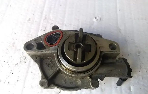 Mazda 2 Vacuum pump 9658398080D