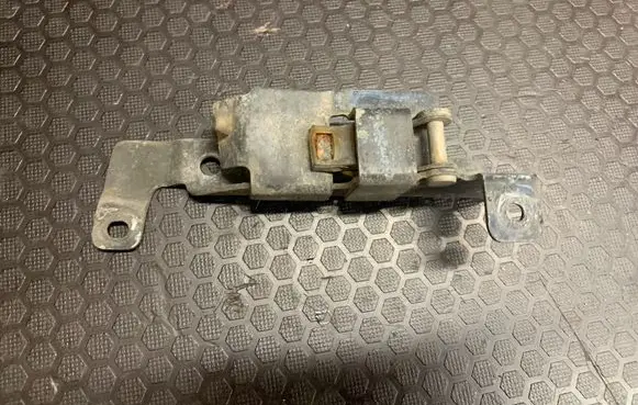 Opel Vivaro Sliding door check strap stopper 65710 12381F376