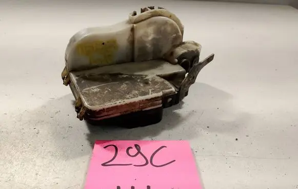 Seat Cordoba (6K) Front door lock 6K4837015D