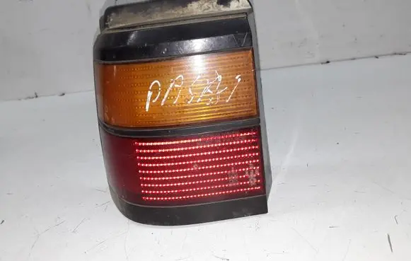 Volkswagen PASSAT B3 Rear/tail lights 333945111