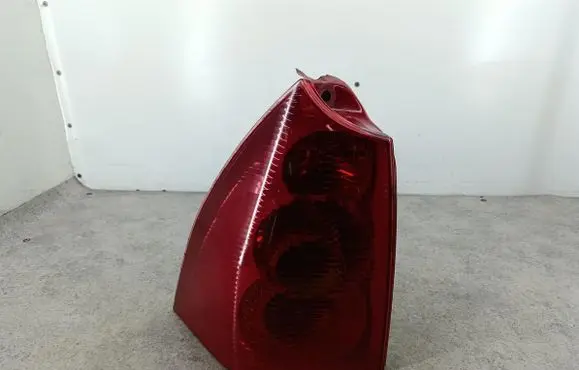 Peugeot 307 Rear/tail lights 26674T0206
