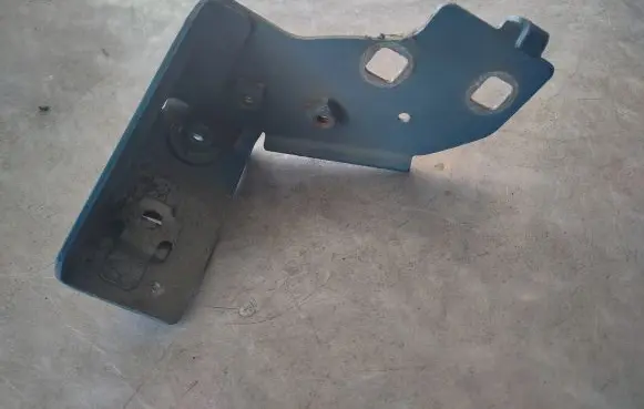 Renault Captur Fender mounting bracket 641802835R