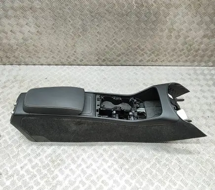 Volvo XC40 Center console 31469115 32352198