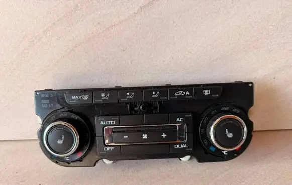 Skoda Yeti (5L) Climate control unit 3T0907044AS 5HB009749