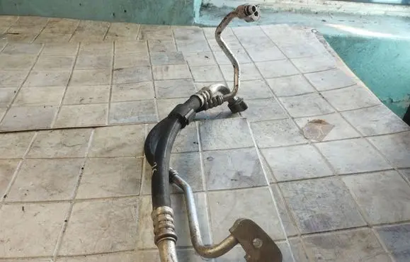 Opel Zafira B Air conditioning (A/C) pipe/hose