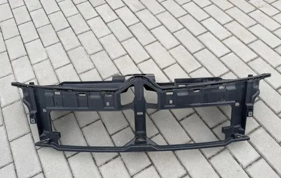 Citroen C4 II Picasso Front bumper mounting bracket 9676051877