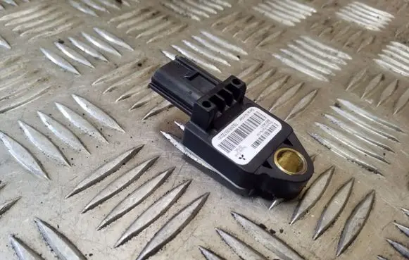 Mitsubishi Outlander Airbag deployment crash/impact sensor 8651A001