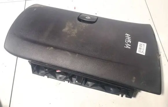 Peugeot 407 Glove box 