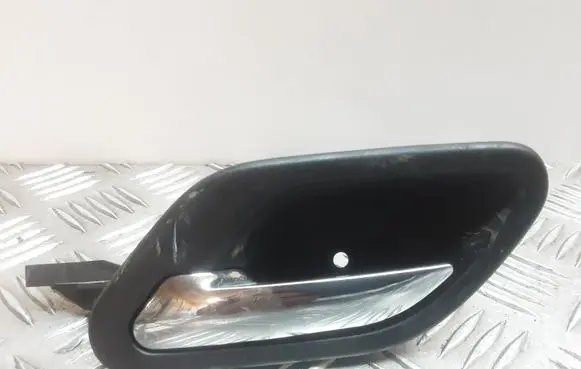 BMW 5 E39 Rear door interior handle 8226049