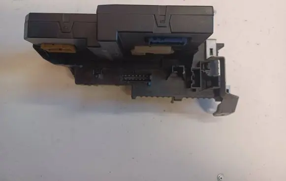 Mercedes-Benz C W204 SAM control unit A2045451869