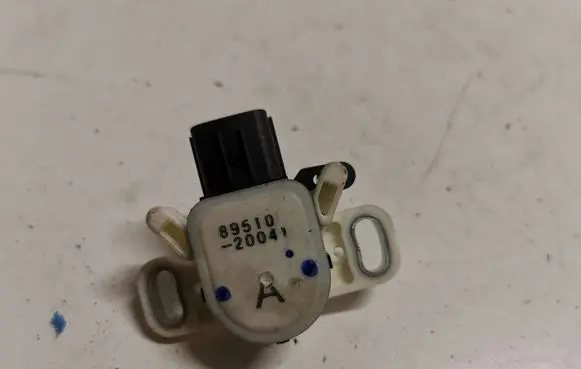 Lexus RX 450H Brake pedal sensor switch 8951020041