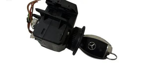 Mercedes-Benz C W204 Ignition lock A2075450108 33003
