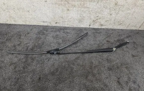 Seat Leon (5F) Front wiper blade arm 5F1955409