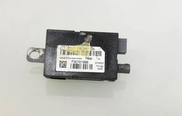 Ford Kuga II Aerial antenna amplifier 7CP118C847CA P30761696 20160223