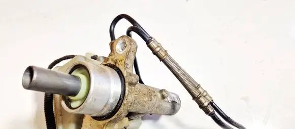 Opel Astra H Master brake cylinder