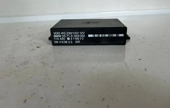 BMW 7 E38 Cruise control unit/module 8369062