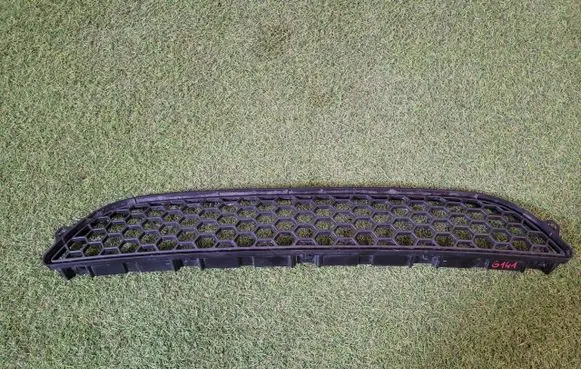 Volvo S60 Front bumper lower grill 30795021