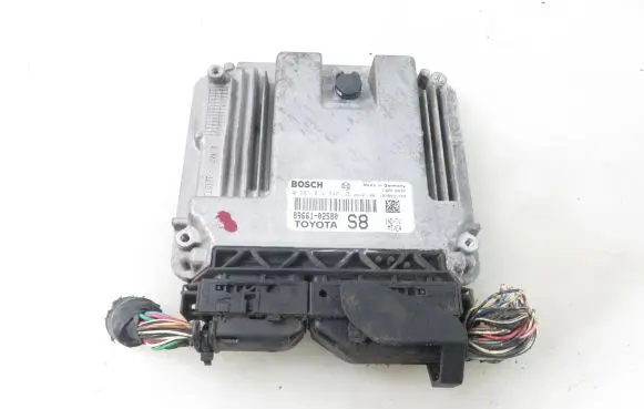 Toyota Auris 150 Engine control unit/module 0281014846 8966102S80