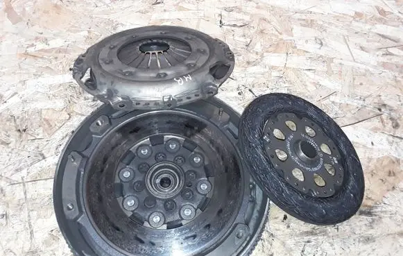 Mercedes-Benz C W203 Clutch set kit A1110305205 A0002521605