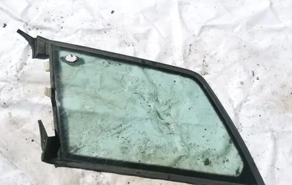 Audi A4 S4 B5 8D Rear side window