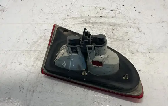 Toyota Avensis T220 Rear corner (parking) light 