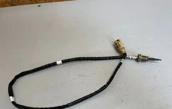 Audi Q2 - Exhaust gas temperature sensor 04L906088BF