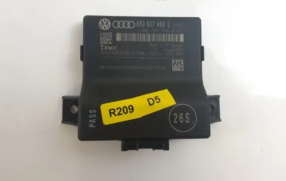 Audi A4 S4 B8 8K Gateway control module 8R0907468L